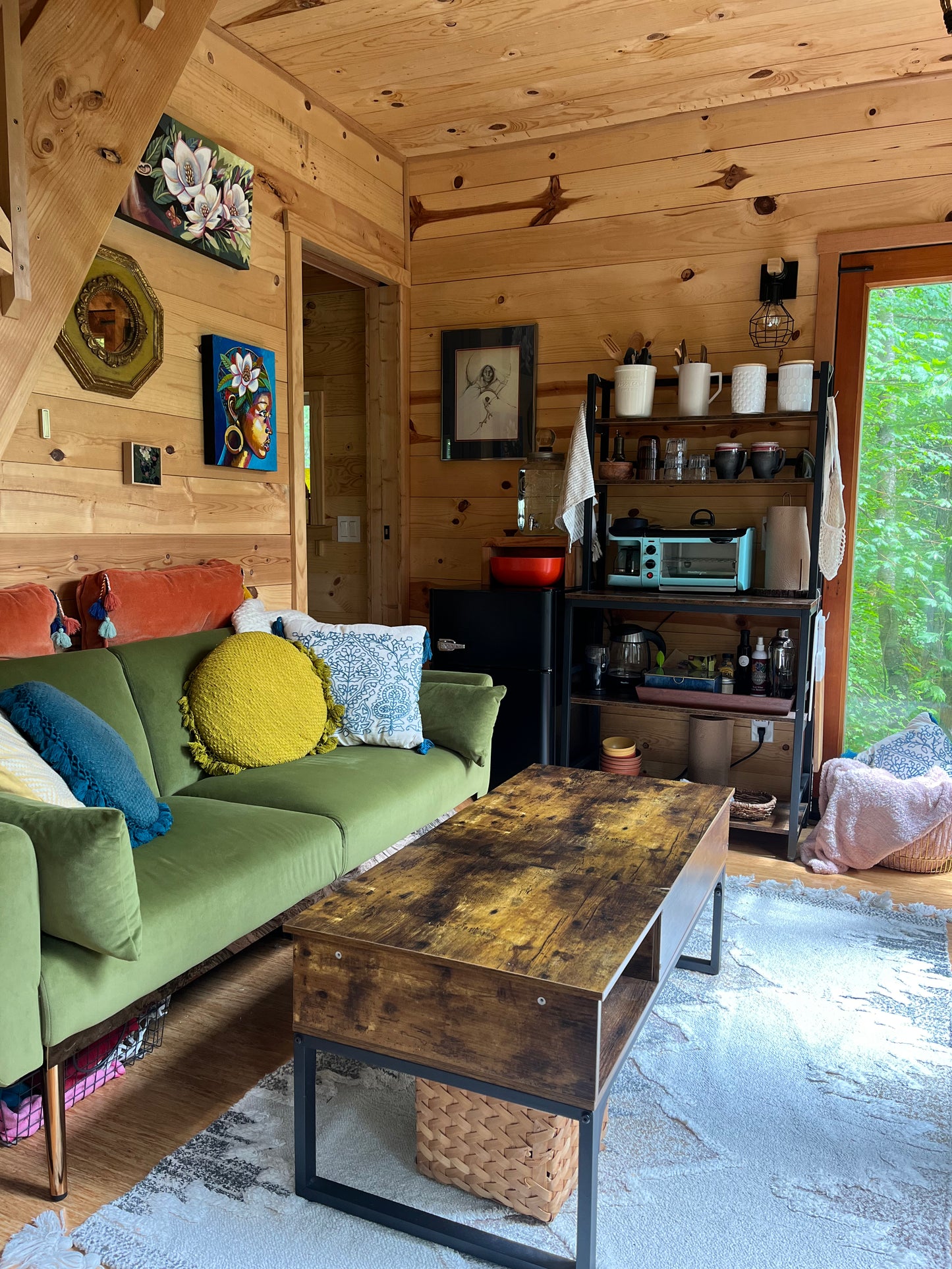 Mama Moon Treehouse Rental
