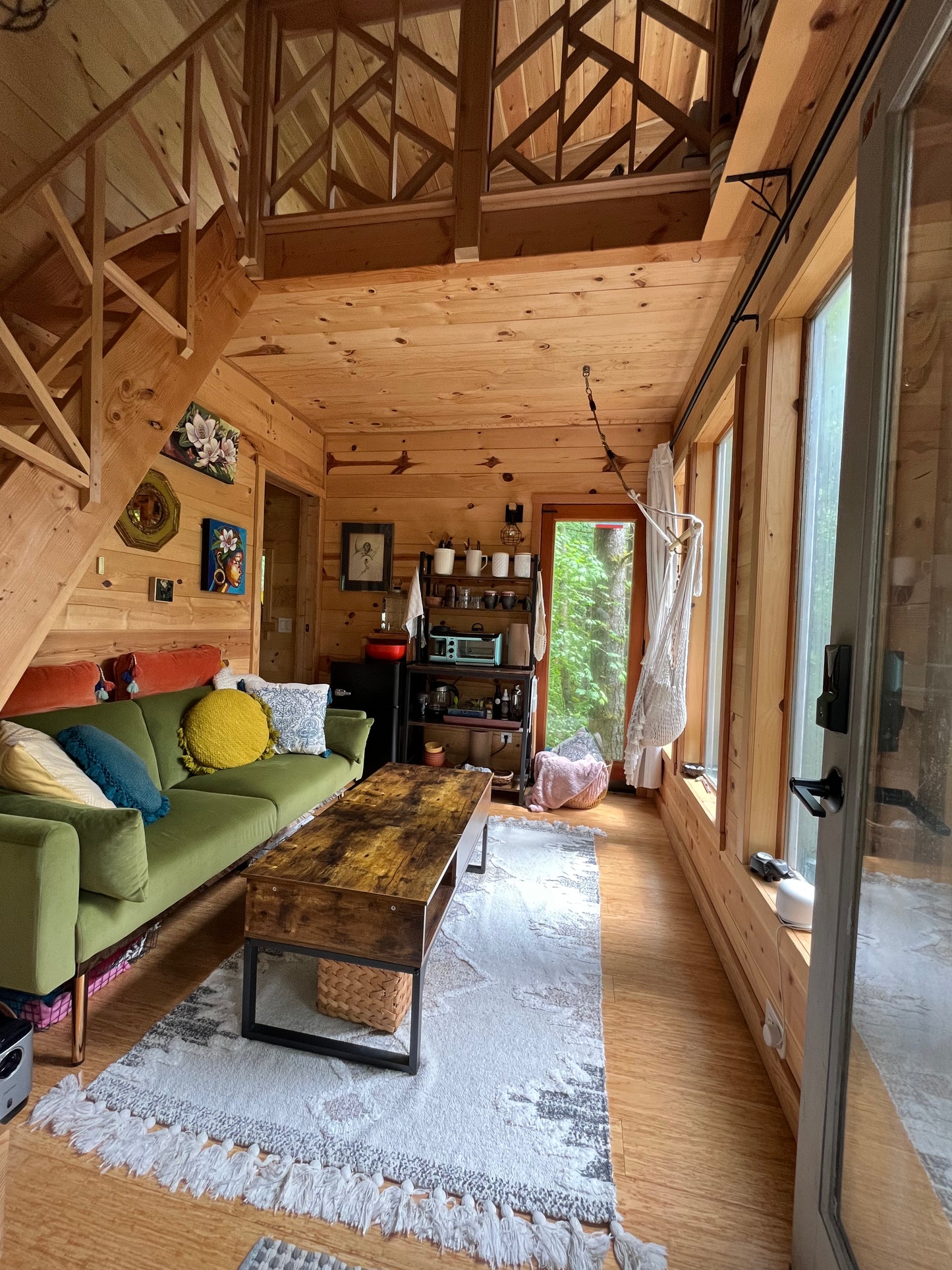 Mama Moon Treehouse Rental