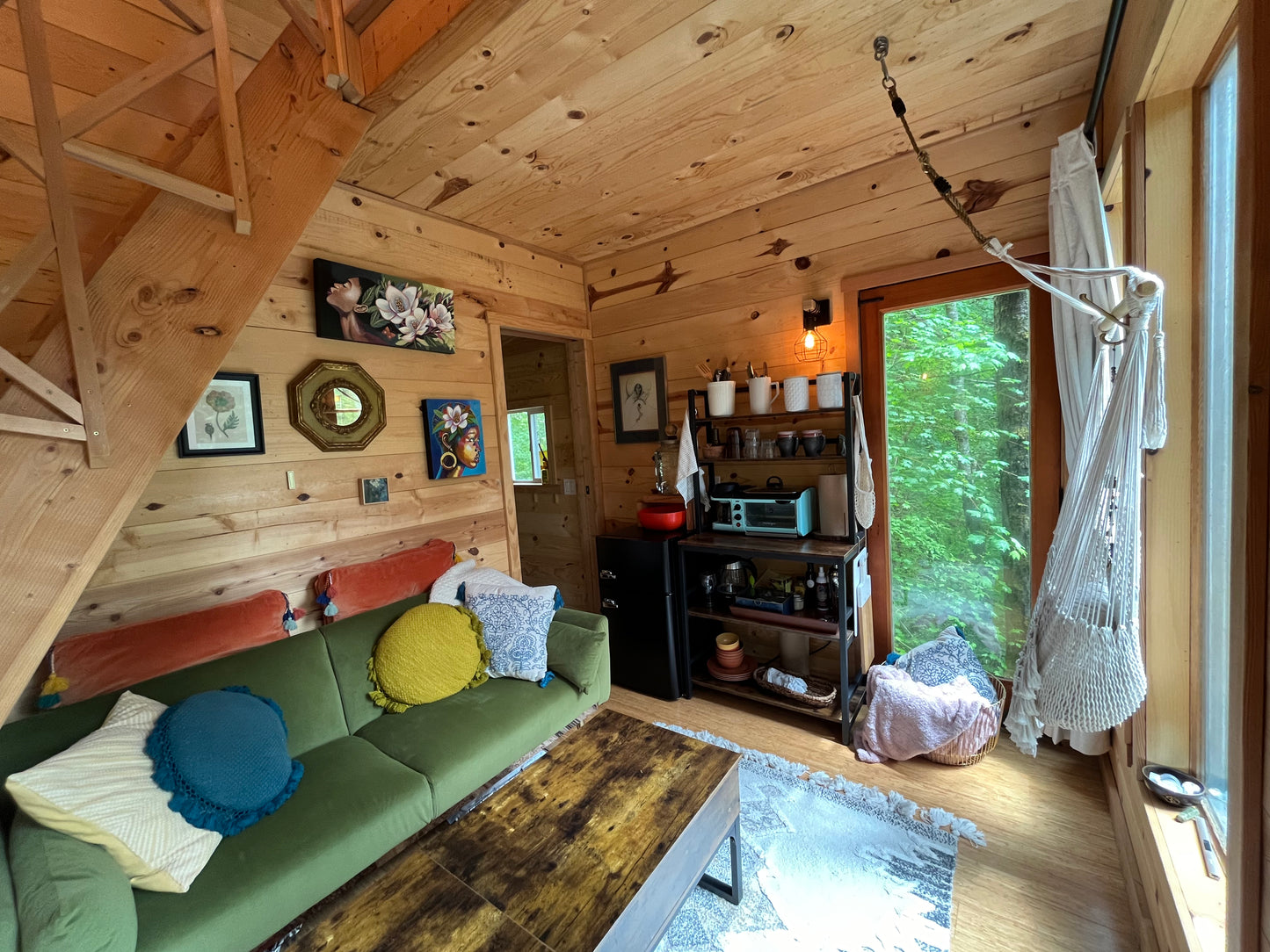 Mama Moon Treehouse Rental
