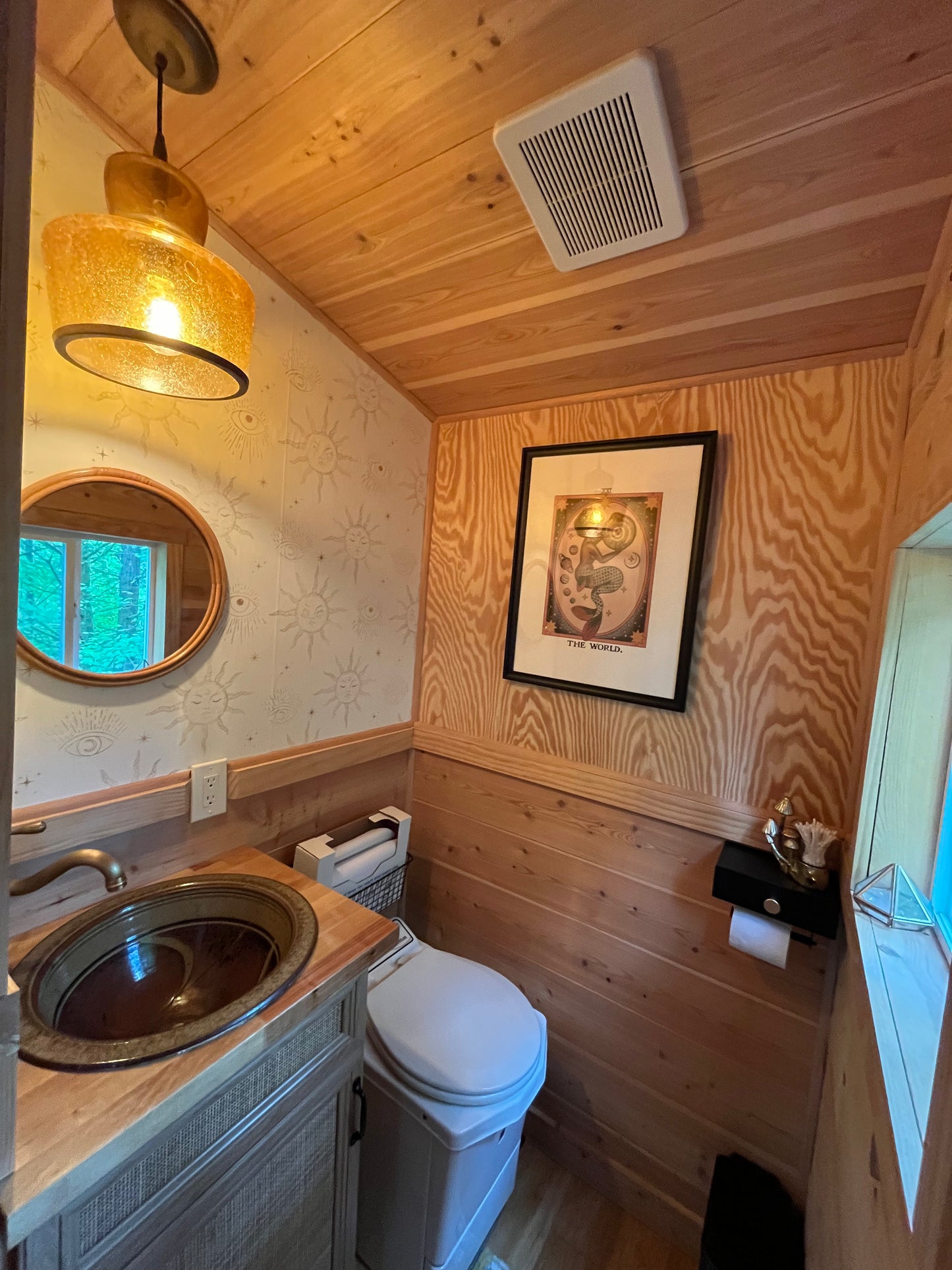 Mama Moon Treehouse Rental