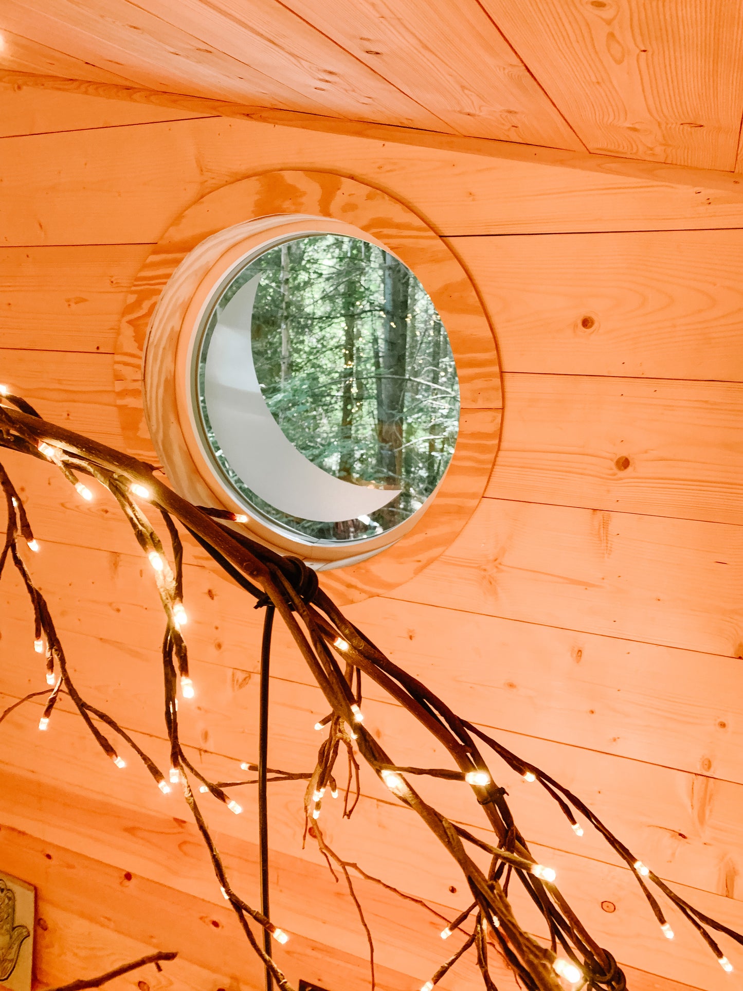Mama Moon Treehouse Rental