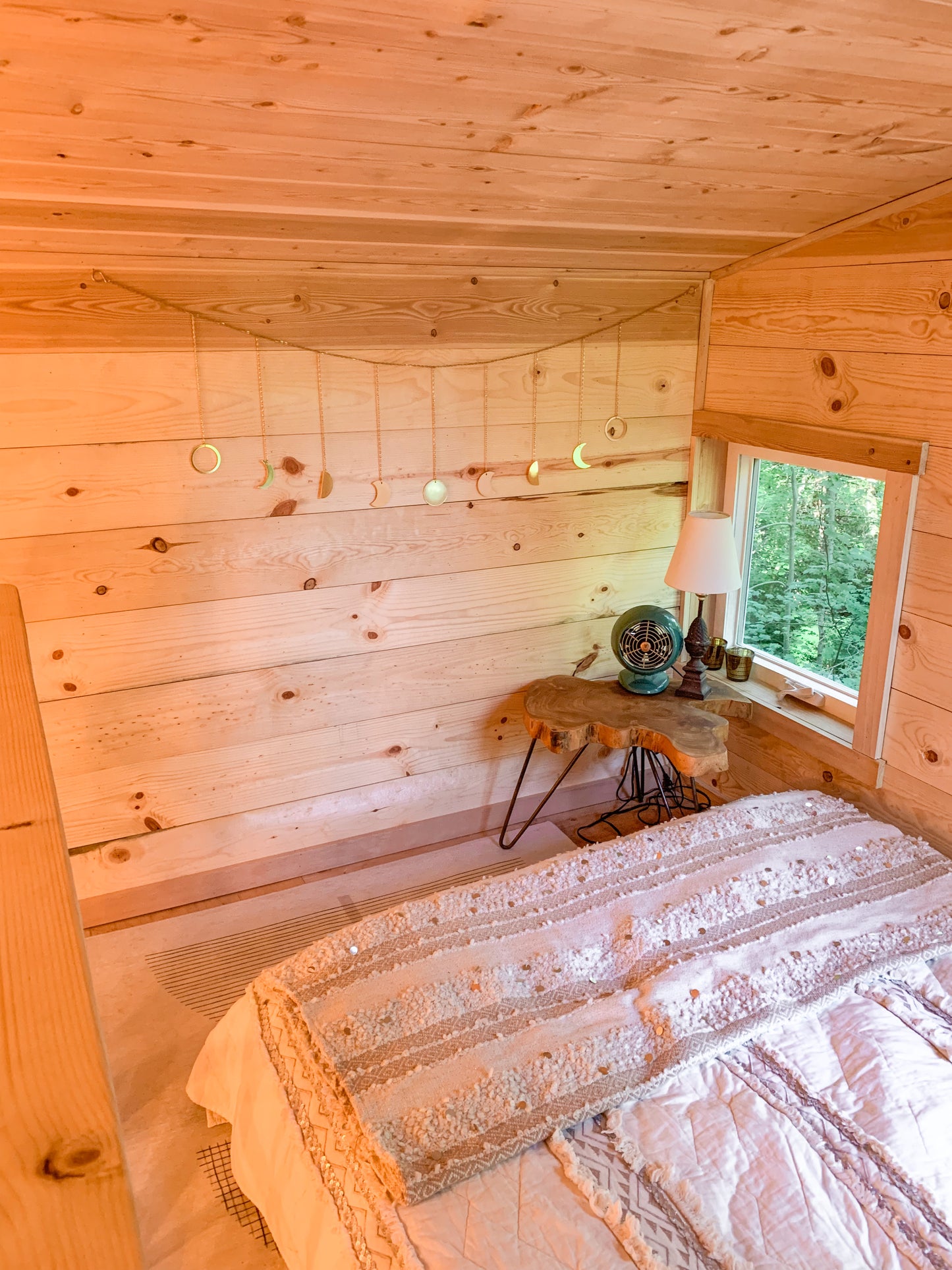 Mama Moon Treehouse Rental