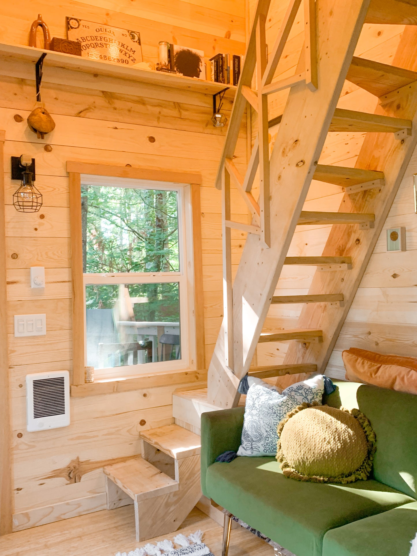 Mama Moon Treehouse Rental