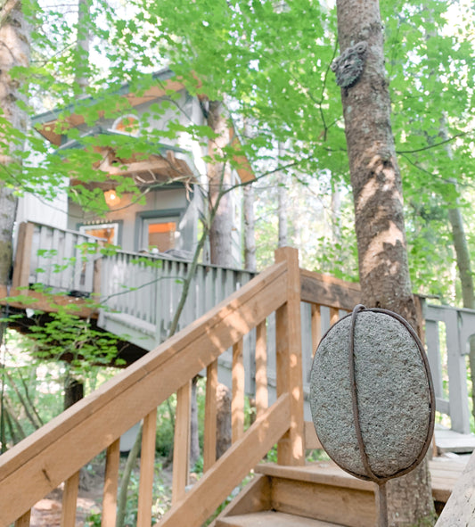 Mama Moon Treehouse Rental